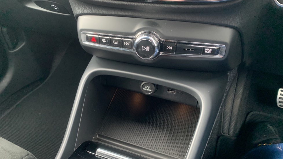 Volvo XC40 2.0 B4p Inscription Pro Grey #124