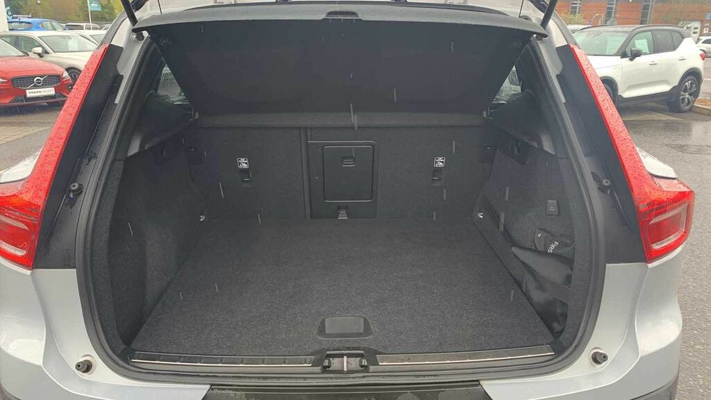 Volvo XC40 2.0 B4p Inscription Pro Grey #185