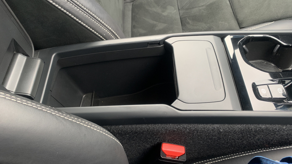Volvo XC40 2.0 B4p Inscription Pro Grey #138