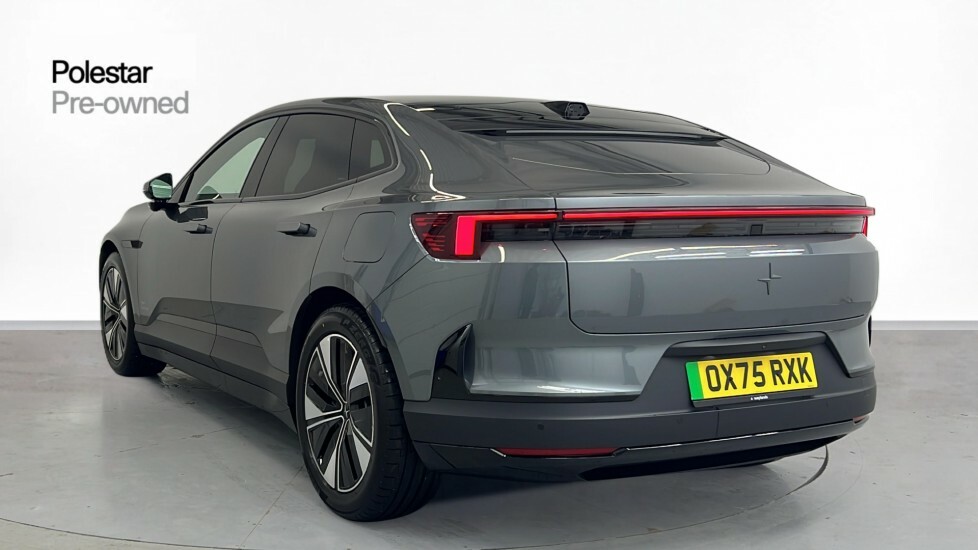 Polestar 4 Long Range Single Motor - Plus - Pilot #3