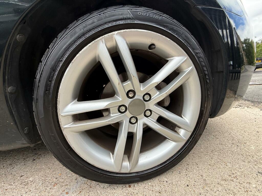 Toyota Prius 1.5 T4 Cvt Black #11