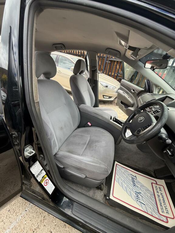 Toyota Prius 1.5 T4 Cvt Black #16