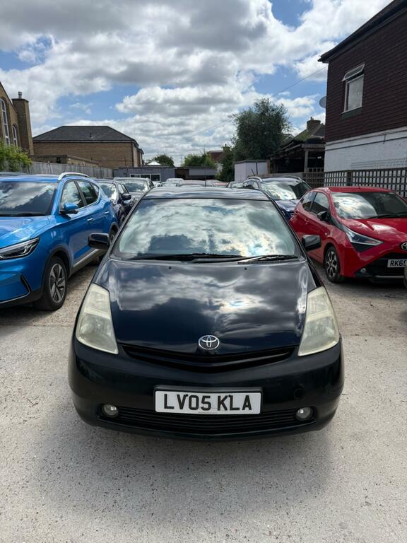 Toyota Prius T Spirit Black #2