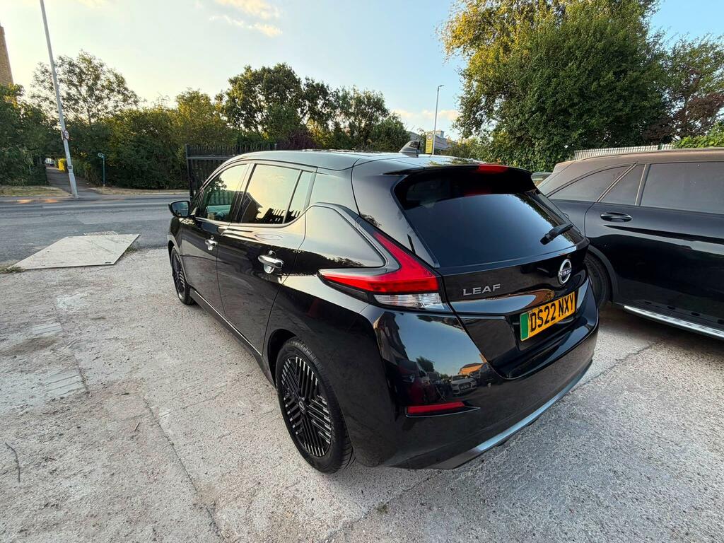 Nissan Leaf N-connecta Black #2
