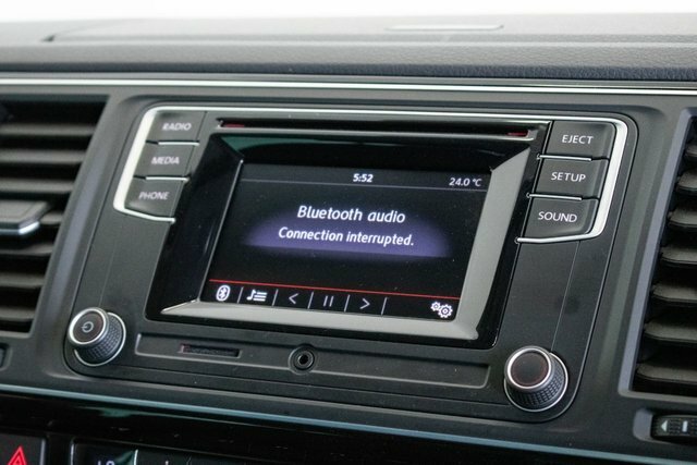 Volkswagen Caravelle Mpv White #17