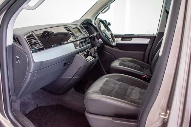 Volkswagen Caravelle Mpv White #10