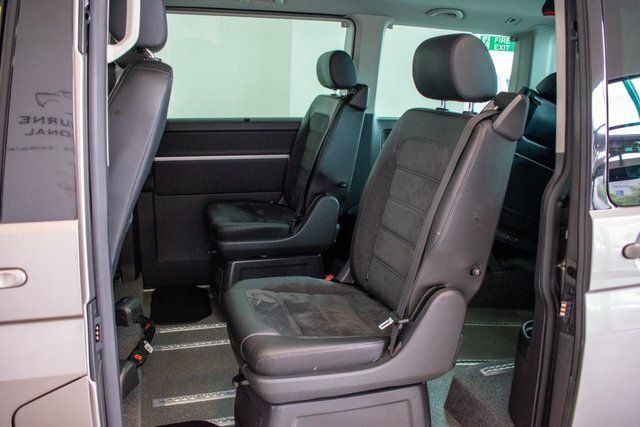 Volkswagen Caravelle Mpv White #13