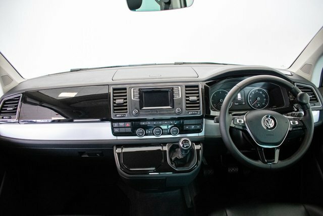 Volkswagen Caravelle Mpv White #20