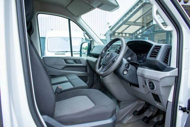 Volkswagen Crafter 2.0 Tdi Cr35 Startline Utility Double Cab Tipper 4 White #2