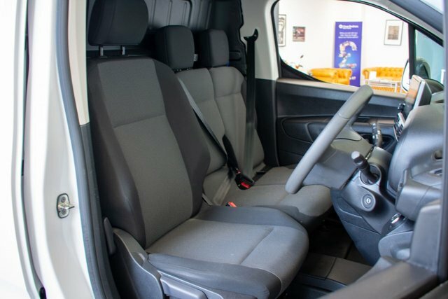 Vauxhall Combo 1.5 Turbo D 2300 Pro Panel Van 6Dr L White #2
