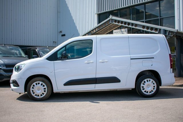 Vauxhall Combo 1.5 Turbo D 2300 Pro Panel Van 6Dr L White #5