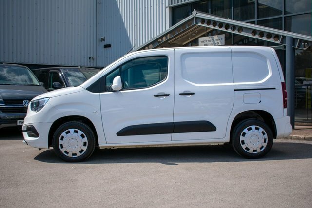 Vauxhall Combo 1.5 Turbo D 2300 Sportive Panel Van Man White #5