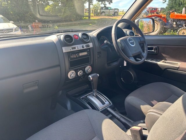 Isuzu Rodeo 3.0 Crd Denver Max Plus Pickup Double Cab Dies Grey #7
