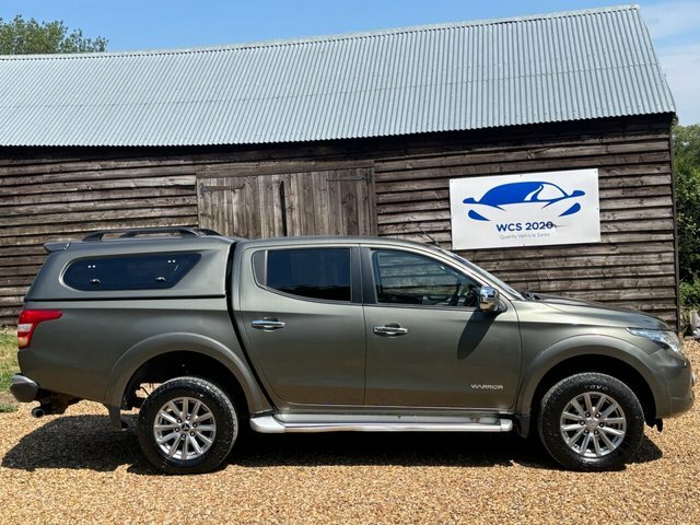 Mitsubishi L200 2.4 Di-d Dc Warrior Pickup Double Cab M VU67HDH Green #6