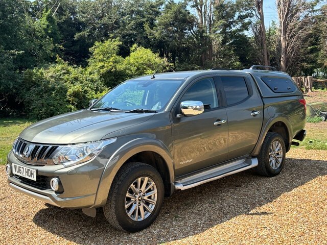 Mitsubishi L200 2.4 Di-d Dc Warrior Pickup Double Cab M VU67HDH Green #2