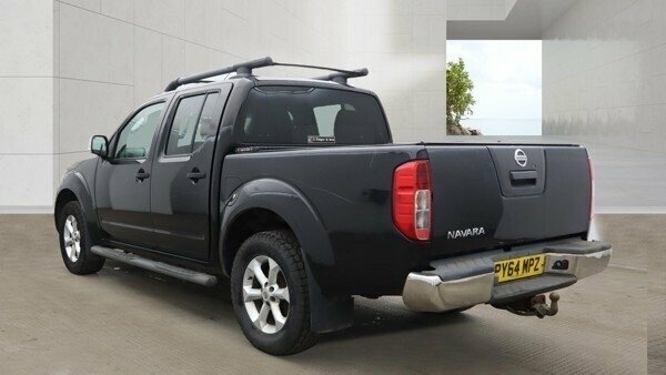 Nissan Navara 2.5 Dci Tekna Pickup Double Cab Black #3