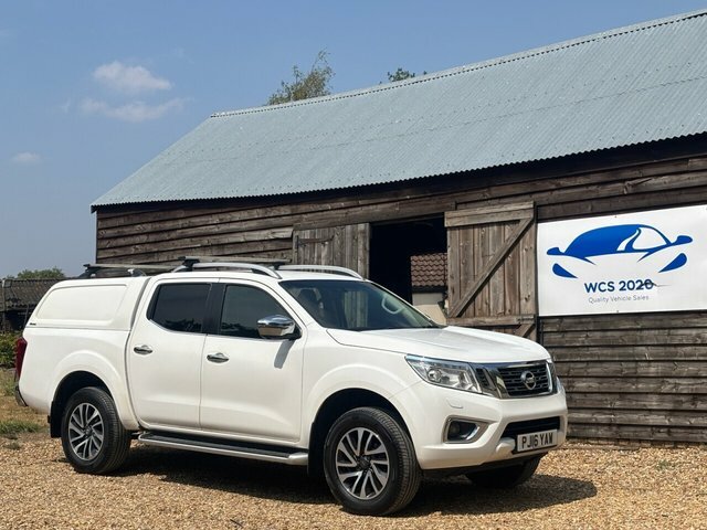 Nissan Navara 2.3 Dci Tekna Pickup Double Cab White