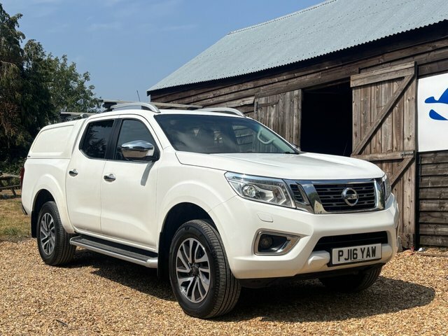Nissan Navara 2.3 Dci Tekna Pickup Double Cab PJ16YAW White #2