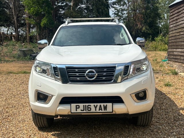 Nissan Navara 2.3 Dci Tekna Pickup Double Cab PJ16YAW White #3