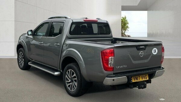 Nissan Navara 2.3 Dci Tekna Pickup Double Cab Grey #3