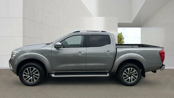 Nissan Navara 2.3 Dci Tekna Pickup Double Cab Grey #6