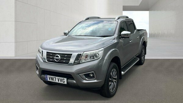 Nissan Navara 2.3 Dci Tekna Pickup Double Cab Grey #2
