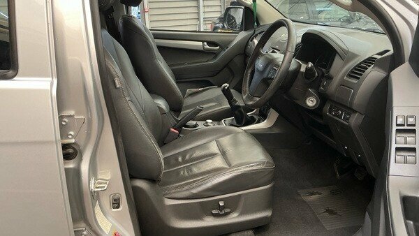 Isuzu D-Max Td Fury Pickup Red #7