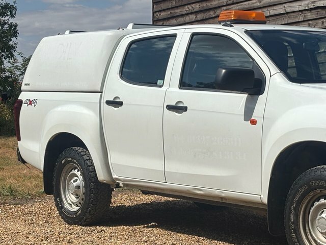 Isuzu D-Max 1.9 Td Utility Pickup Double Cab White #3