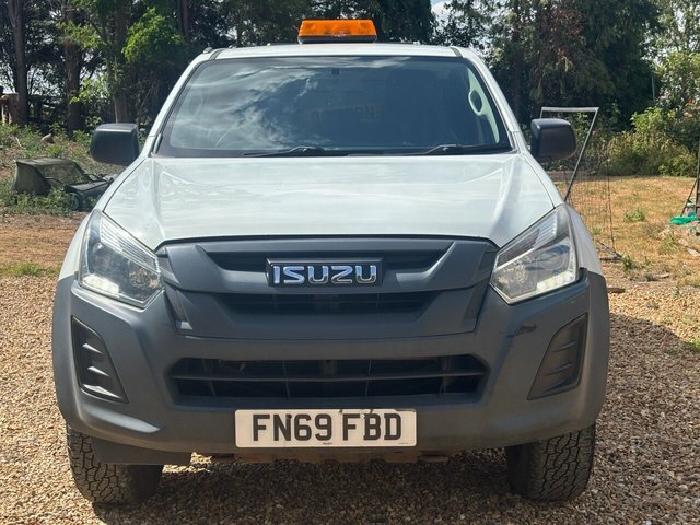 Isuzu D-Max 1.9 Td Utility Pickup Double Cab White #4