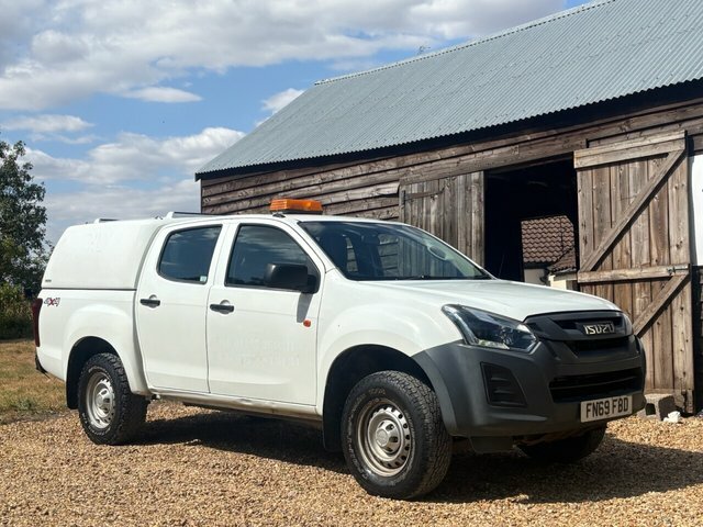 Isuzu D-Max 1.9 Td Utility Pickup Double Cab White