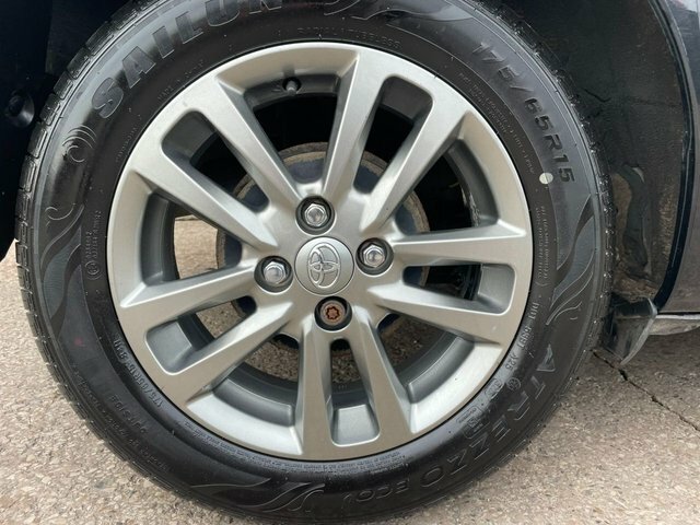Toyota Yaris 1.3 Vvt-i Icon Plus 99 Bhp Red #6