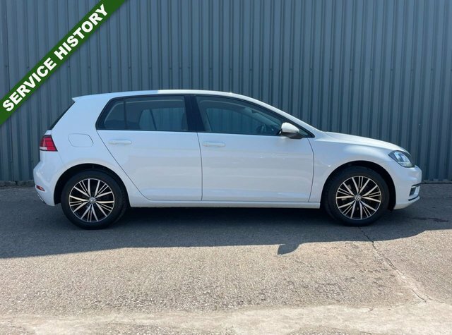 Volkswagen Golf 2017 1.4 Tsi Se Nav Hatchback Dsg Euro White #3