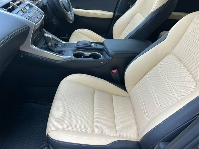 Lexus NX 2.5 300H Premier Red #17