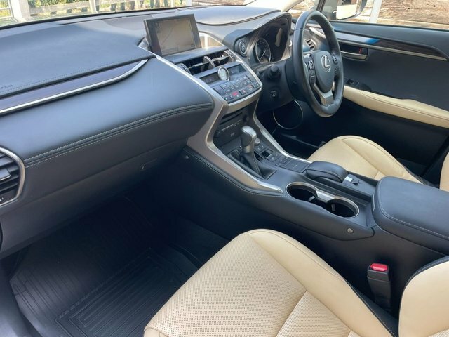 Lexus NX 2.5 300H Premier Red #15
