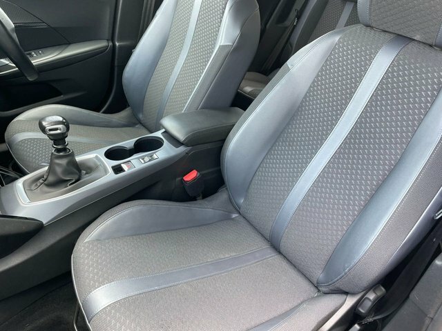 Peugeot 2008 Active Grey #13