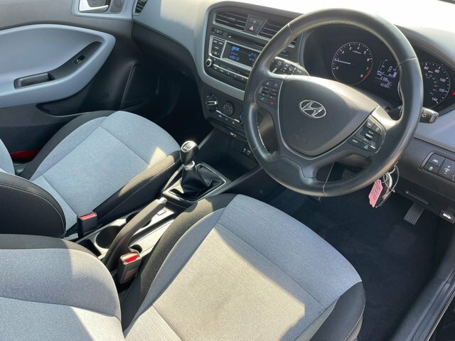 Hyundai I20  White #8