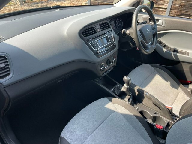 Hyundai I20  White #11