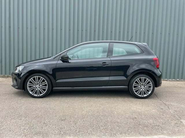 Volkswagen Polo 2016 1.4 Tsi Bluemotion Tech Act Bluegt Hatchback ME16DFU Black #4