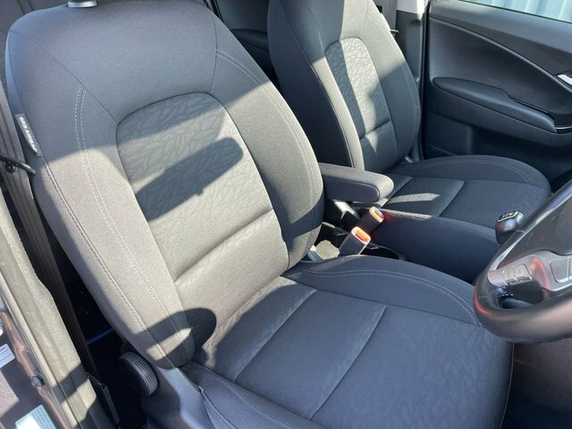 Hyundai Ix20 1.6 Se White #9