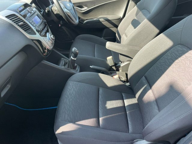 Hyundai Ix20 1.6 Se White #12