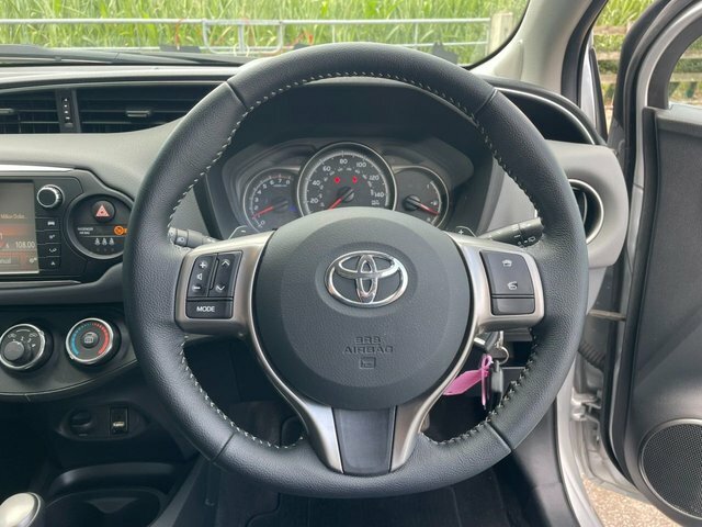 Toyota Yaris Hatchback Brown #7