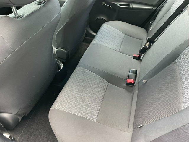 Toyota Yaris Hatchback Brown #15