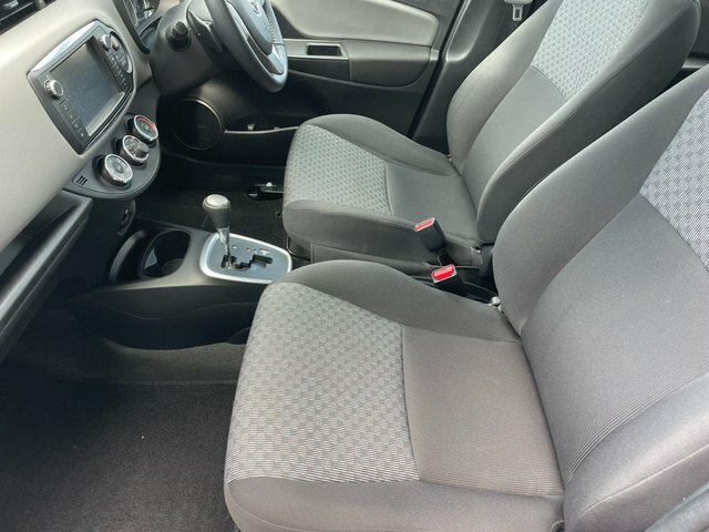 Toyota Yaris Hatchback Brown #13