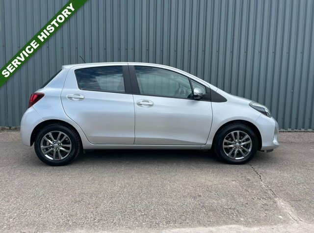 Toyota Yaris 2015 1.33 Dual Vvt-i Icon Hatchback Mul Silver #3