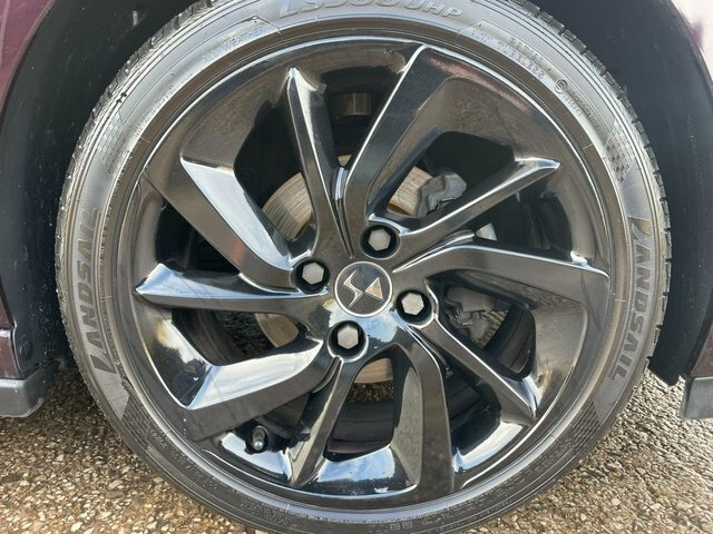 DS DS 3 2016 1.6 Bluehdi Prestige Hatchback Man Purple #6