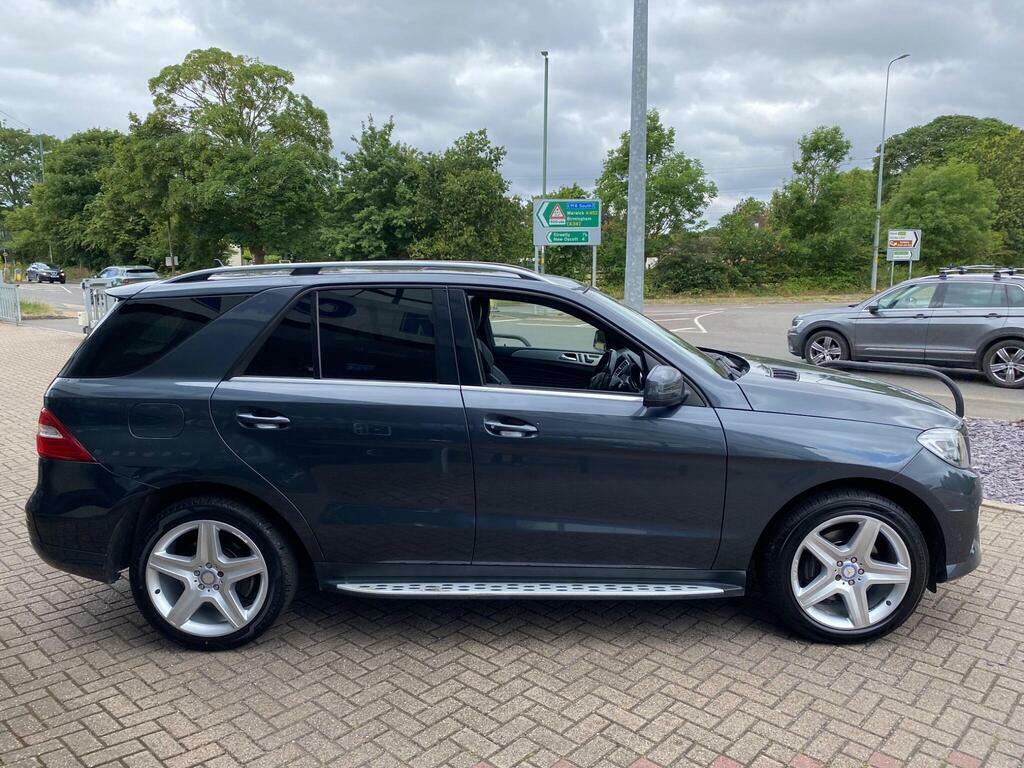 Mercedes-Benz M Class 2.1 Ml250 Bluetec Amg Line Suv G-tronic Black #9