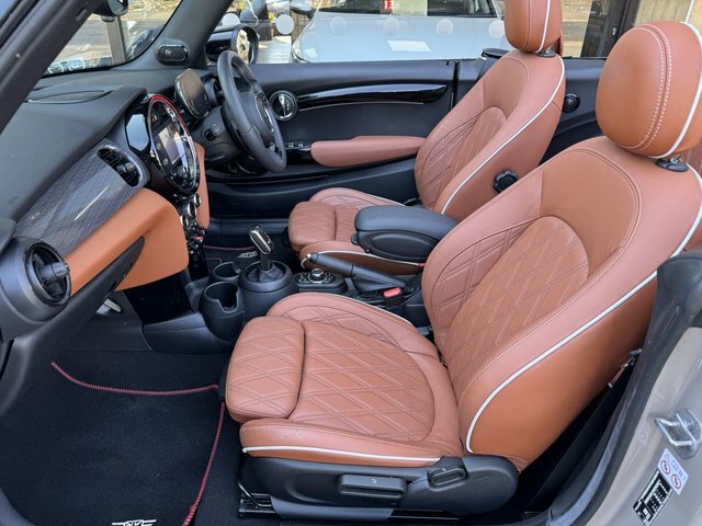 Mini Convertible 2.0 Cooper S Exclusive Convertible Step Grey #3