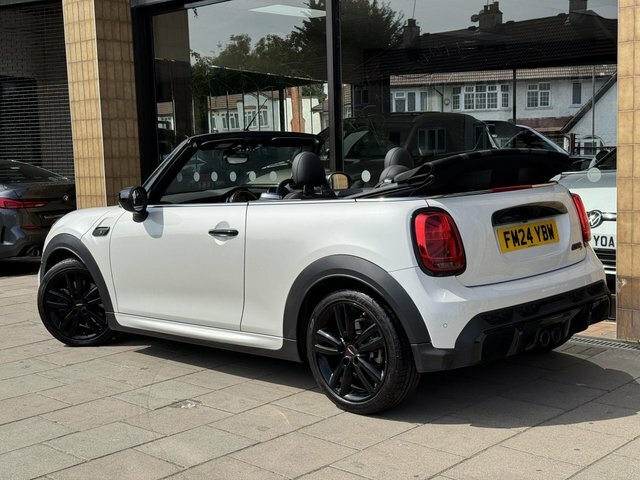 Mini Convertible 2.0 Cooper S Sport Convertible Steptron Black #5