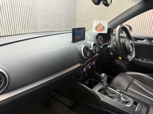 Audi A3 1.4 Tfsi Cod S Line Hatchback S Tronic KY64BJU Black #5