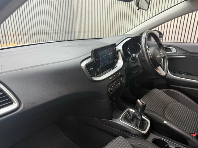 Kia Ceed 1.0 T-gdi 2 Hatchback Euro 6 S SR22AEY White #5